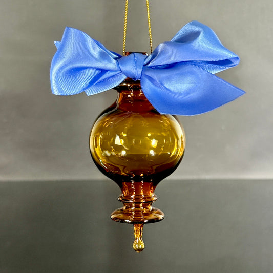 Maple with Cornflower Blue Bow